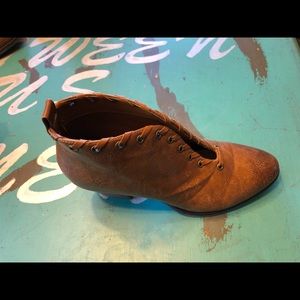 Ankle boots